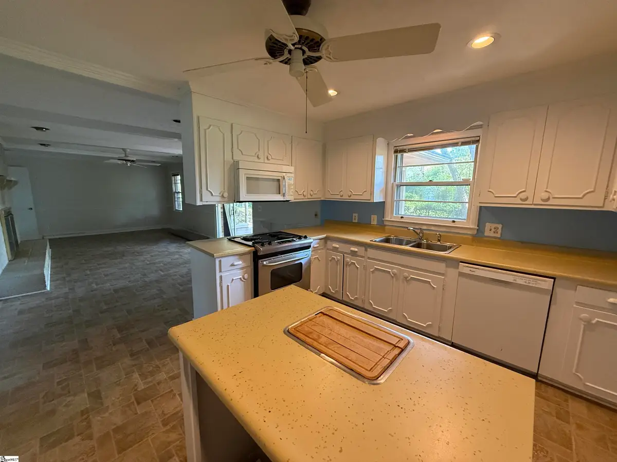 307 Spruce Street, Clinton, SC 29325 - #1