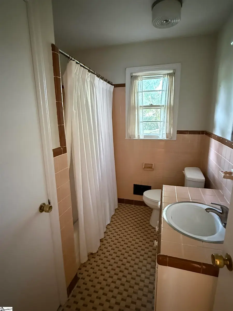 307 Spruce Street, Clinton, SC 29325 - #2