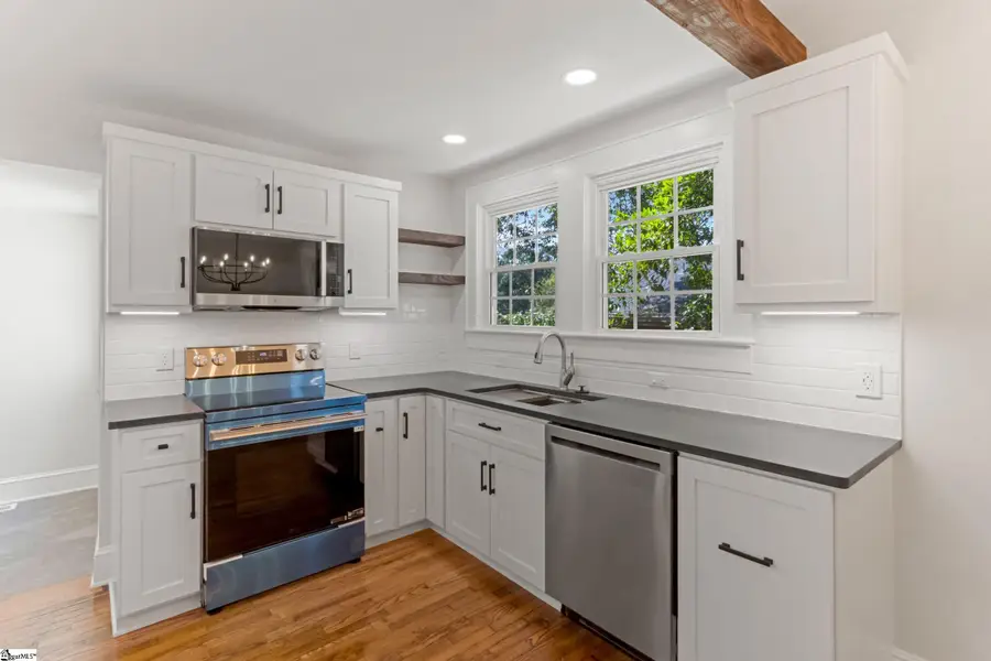 6 Beverly Avenue, Greenville, SC 29605 - #2