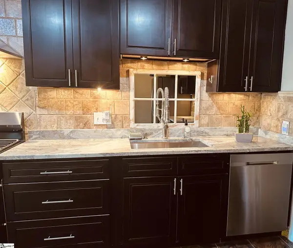 34 Brookside Circle, Greenville, SC 29609