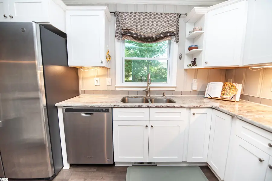 2 Selwyn Drive, Greenville, SC 29615 - #3