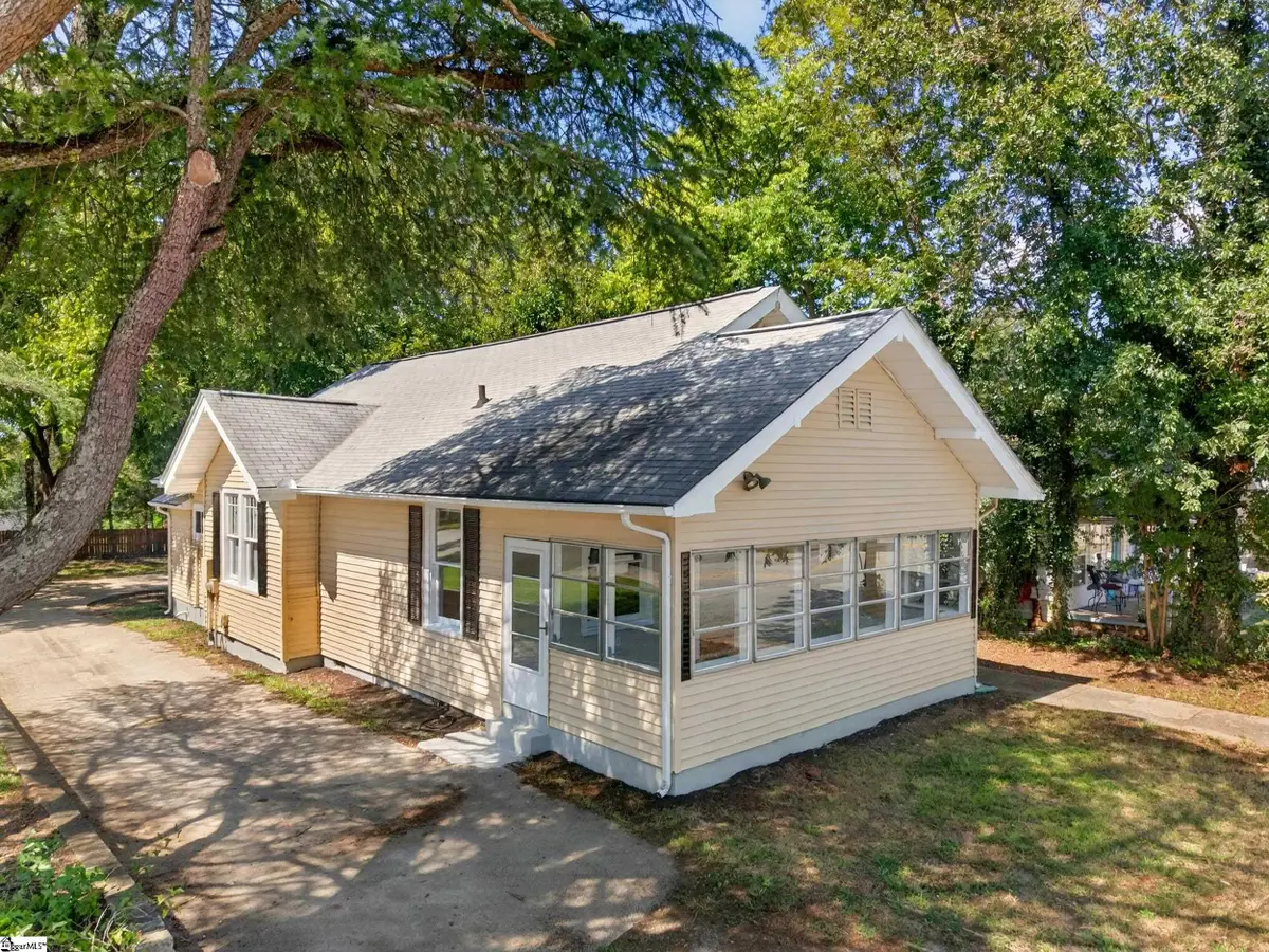 19 N Washington Avenue, Greenville, SC 29611 - #1