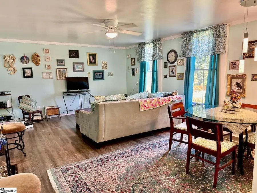 206 E Greenwood Street, Landrum, SC 29356 - #3