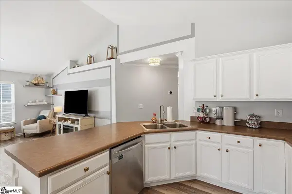 2 Jessica Way, Greer, SC 29651