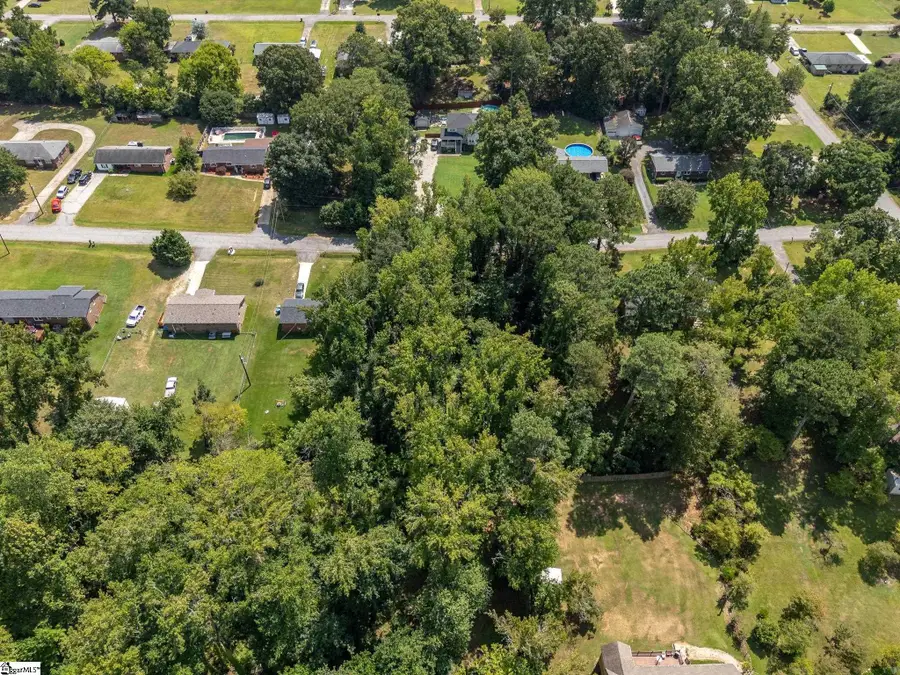 112 Benjamin Street, Greenwood, SC 29646 - #2