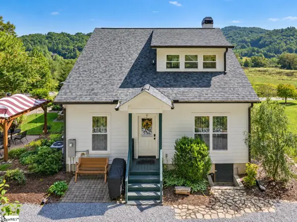 658 Pleasant Grove Church Road, Hendersonville, NC 28739