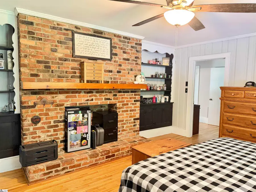 16 Washington Circle, Honea Path, SC 29654 - #2