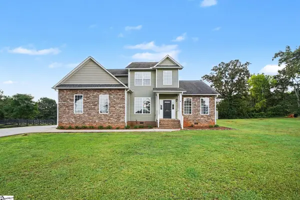 205 Chanticlear Court, Gray Court, SC 29645