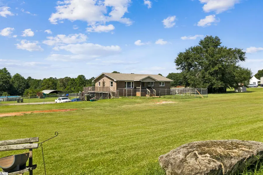 1055 Little Mountain Road, Wellford, SC 29385-9022 - #2