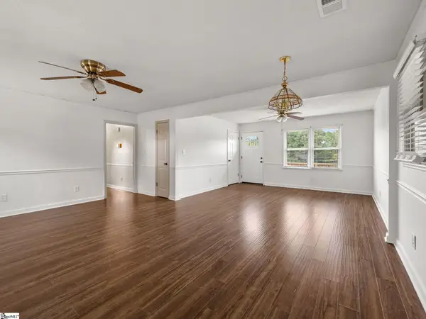 128 Twin Creek Drive, Boiling Springs, SC 29316