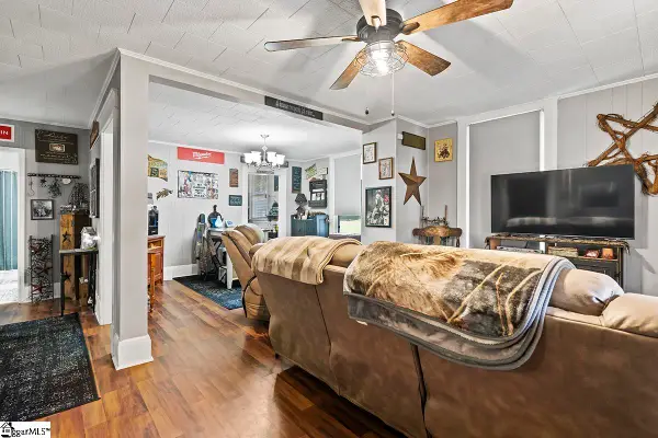 103 Davis Street, Laurens, SC 29360