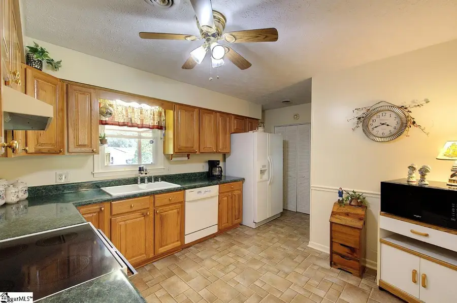 13 Dacus Drive, Williamston, SC 29697 - #2