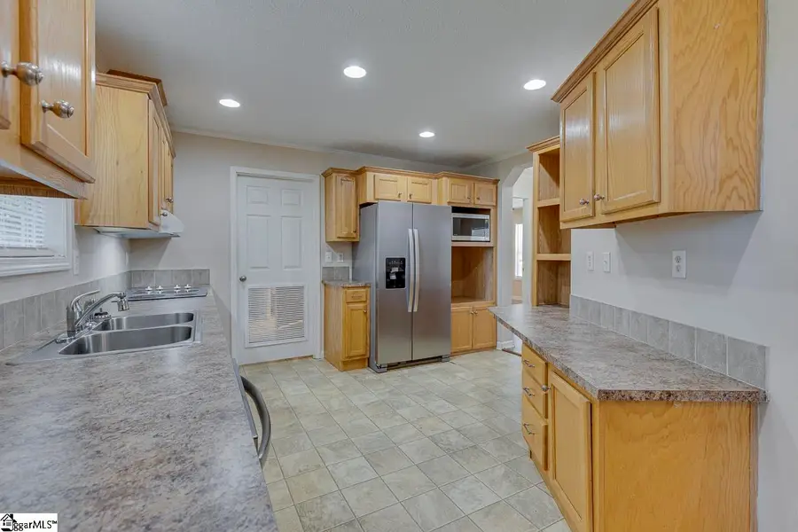 208 Black Road, Woodruff, SC 29388 - #2
