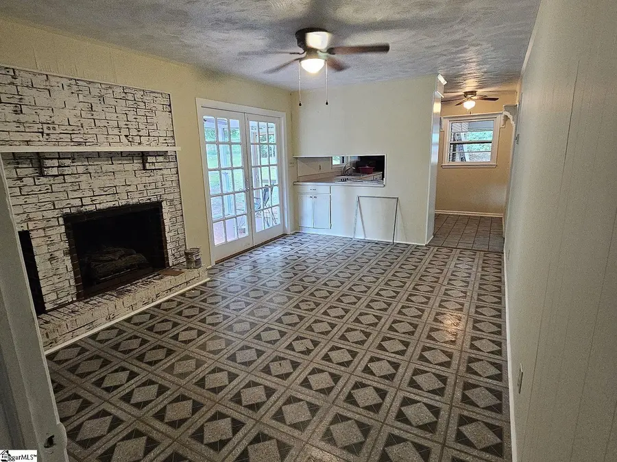 740 Kenmore Drive, Spartanburg, SC 29303 - #3