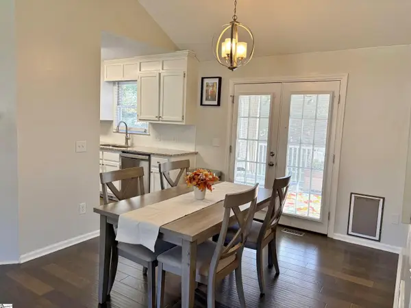 120 Oak Valley Drive, Simpsonville, SC 29681