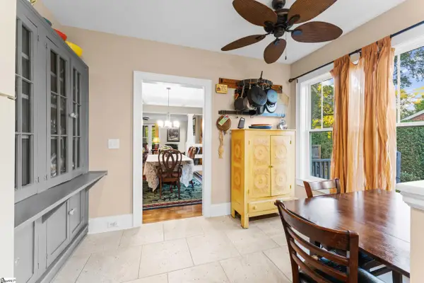 147 W Mountainview Avenue, Greenville, SC 29609