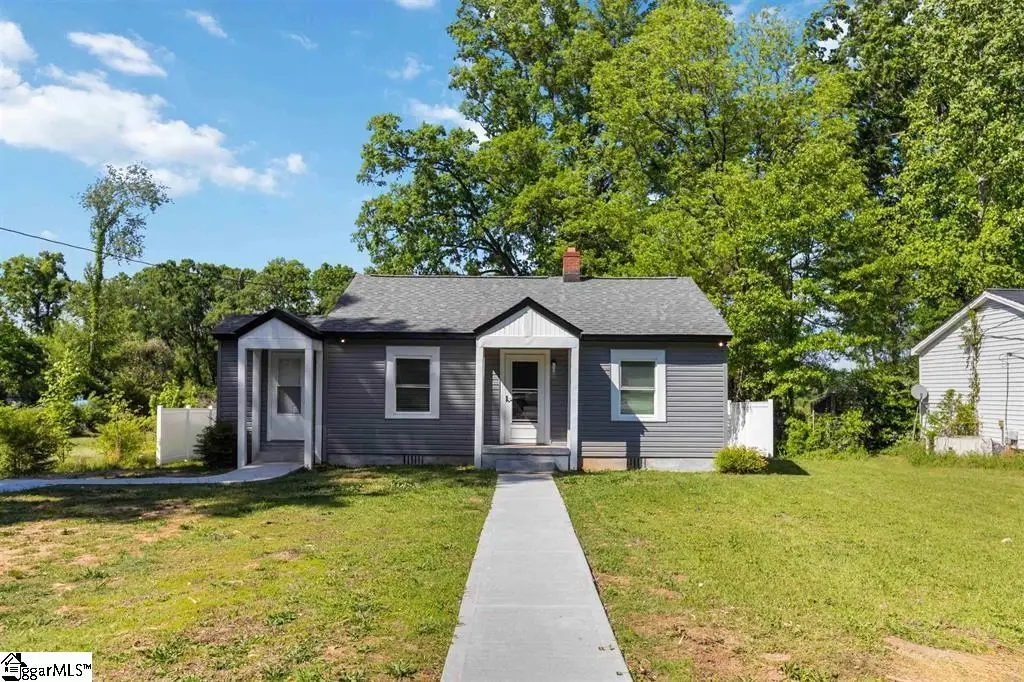 809 E Ferguson Street, Clinton, SC 29325 - #1