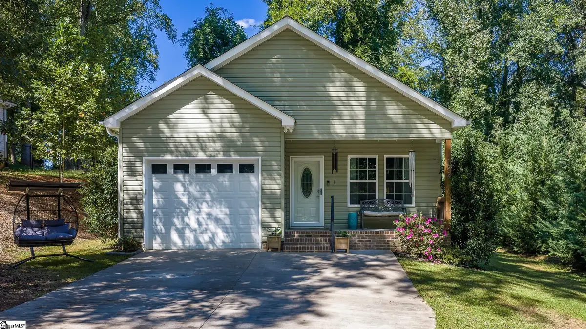 122 W Baker Street, Pickens, SC 29671 - #1