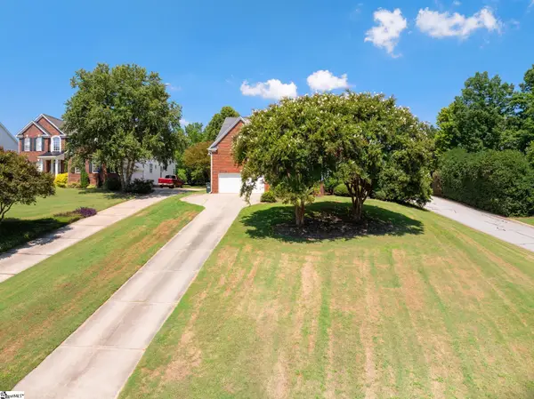 2 Noble Oaks Lane, Simpsonville, SC 29681