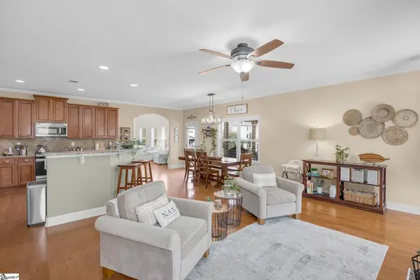 15 Huntingtower Lane, Simpsonville, SC 29681