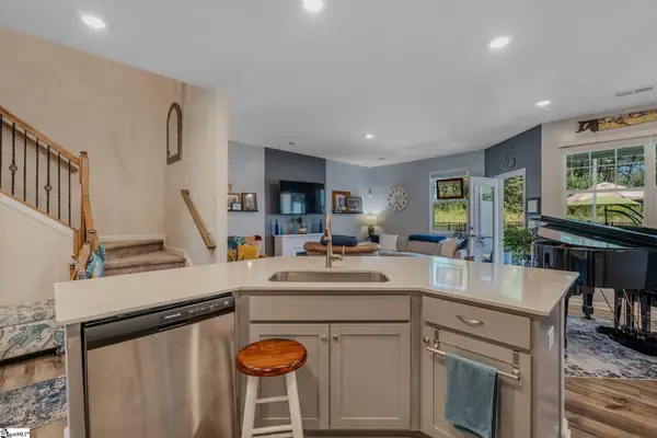 214 E Compass Way, Easley, SC 29640