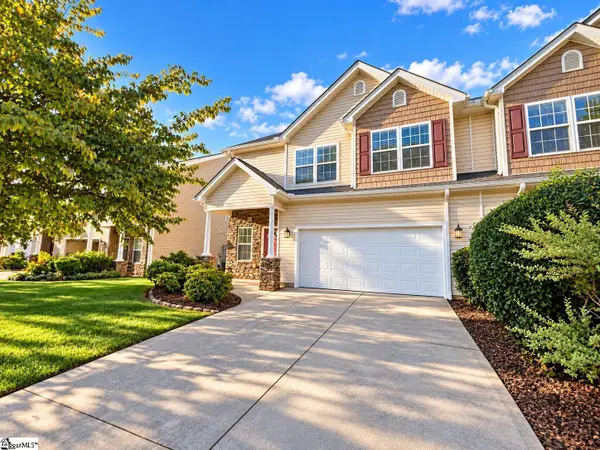 7 Rivers Edge Circle, Simpsonville, SC 29680