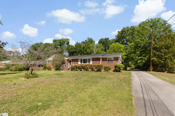 206 Greenbriar Drive, Simpsonville, SC 29680-6114