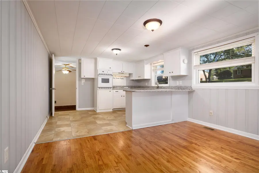 112 Lynn Street, Greer, SC 29651 - #2