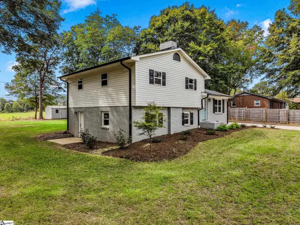 304 Scenic View Road, Chesnee, SC 29323