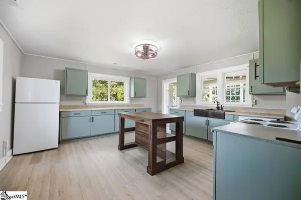 403 S Pew Street, Westminster, SC 29693