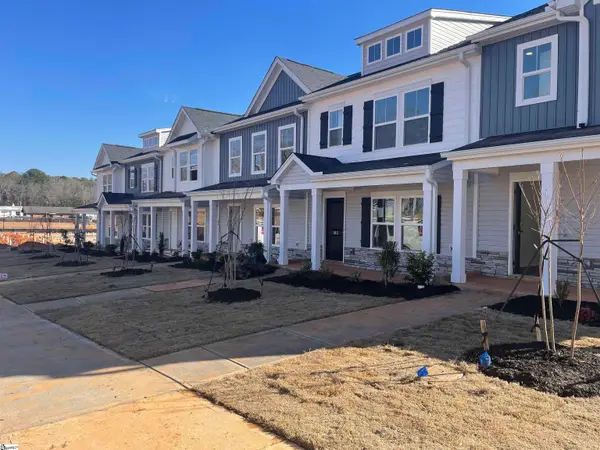 102 Wyndham Way, Laurens, SC 29360