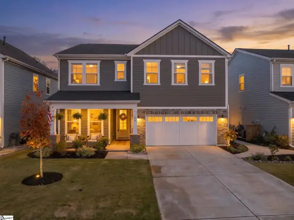 106 Winding Stream Circle, Simpsonville, SC 29681