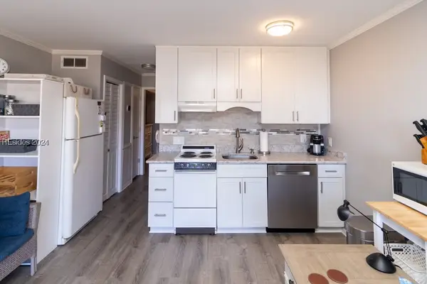 40 Folly Field Road #A218, Hilton Head Island, SC 29928