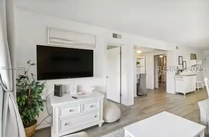 40 Folly Field Road #E17, Hilton Head Island, SC 29928 - Image #3