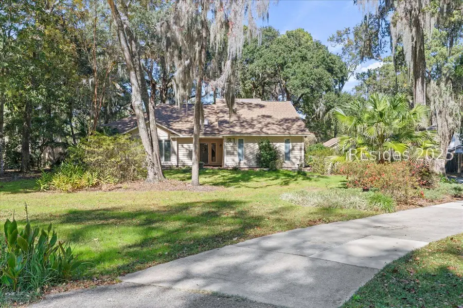 31 Chesterfield Lake Drive, Beaufort, SC 29906 - Image #2