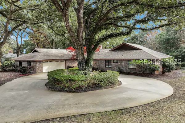 124 Coggins Point Road, Hilton Head Island, SC 29928