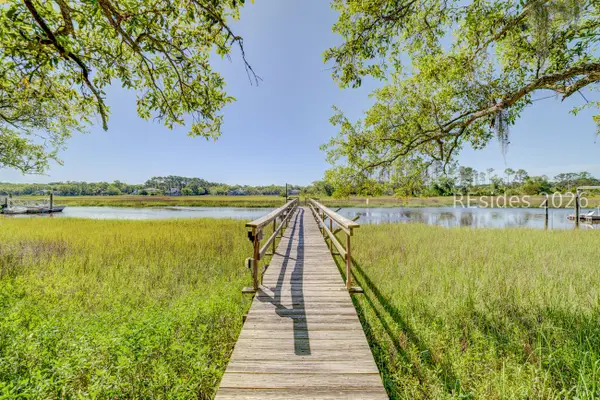 50 N Calibogue Cay Road, Hilton Head Island, SC 29928