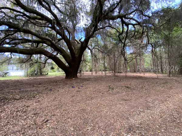 33 Pearl Harbour Drive, St Helena Island, SC 29920