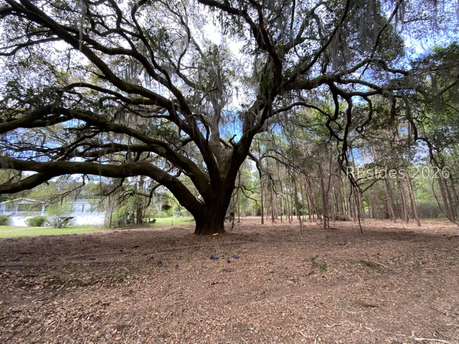 33 Pearl Harbour Drive, Saint Helena Island, SC 29920 - #2