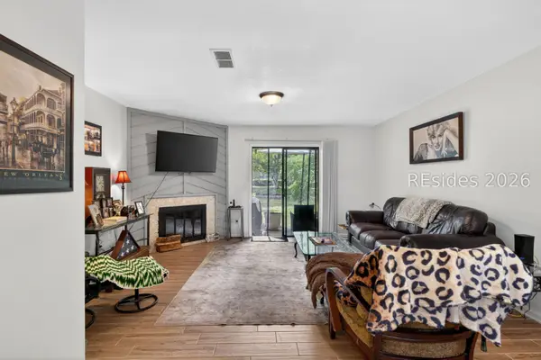 96 Mathews Drive #19, Hilton Head Island, SC 29926