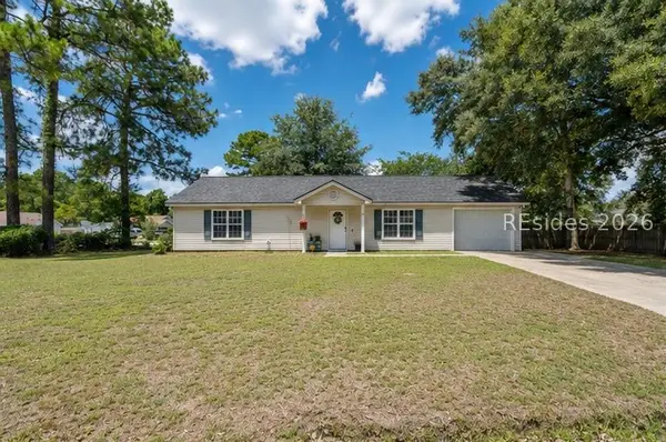 77 Pelican Circle, Beaufort, SC 29906