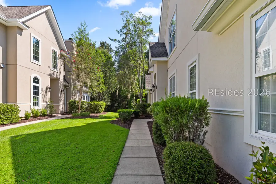 209 Farnsleigh Avenue, Bluffton, SC 29910 - #3
