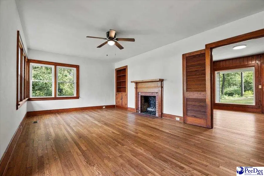 37 Lynn Ave, Cheraw, SC 29520 - Image #3