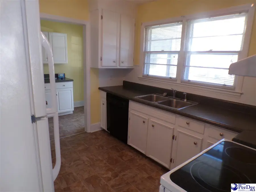 116 Ridgecrest Ave, Hartsville, SC 29550-8573 - Image #3