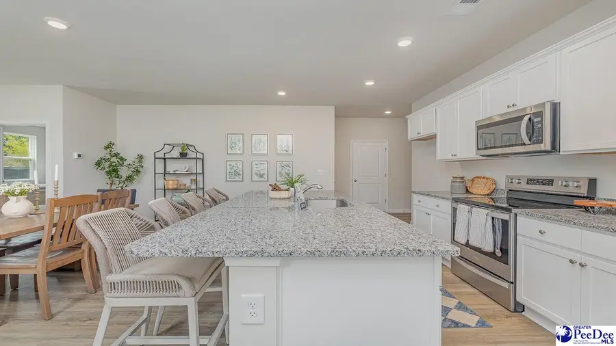 561 Bluff View Ln, Florence, SC 29505 - Image #3