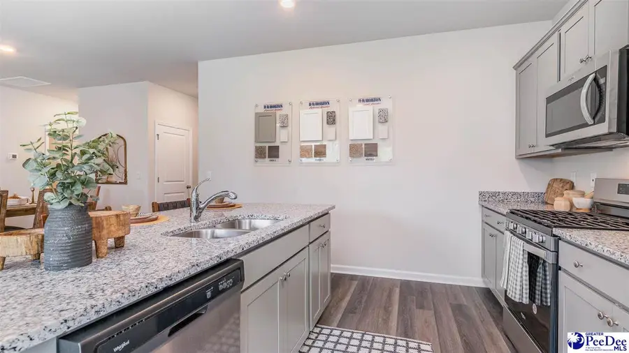 617 Bluff View Lane, Florence, SC 29505 - Image #2