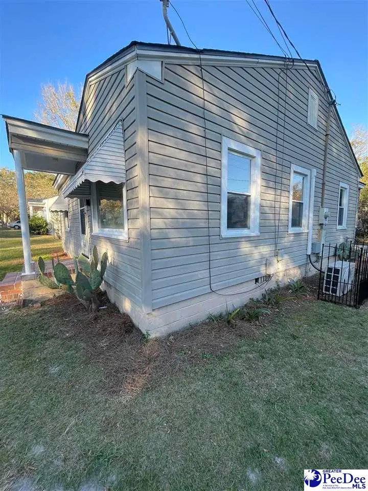 426 Manor, Florence, SC 29501 - Image #3