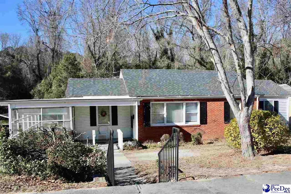 423 Thames St, Manning, SC 29102 - Image #1