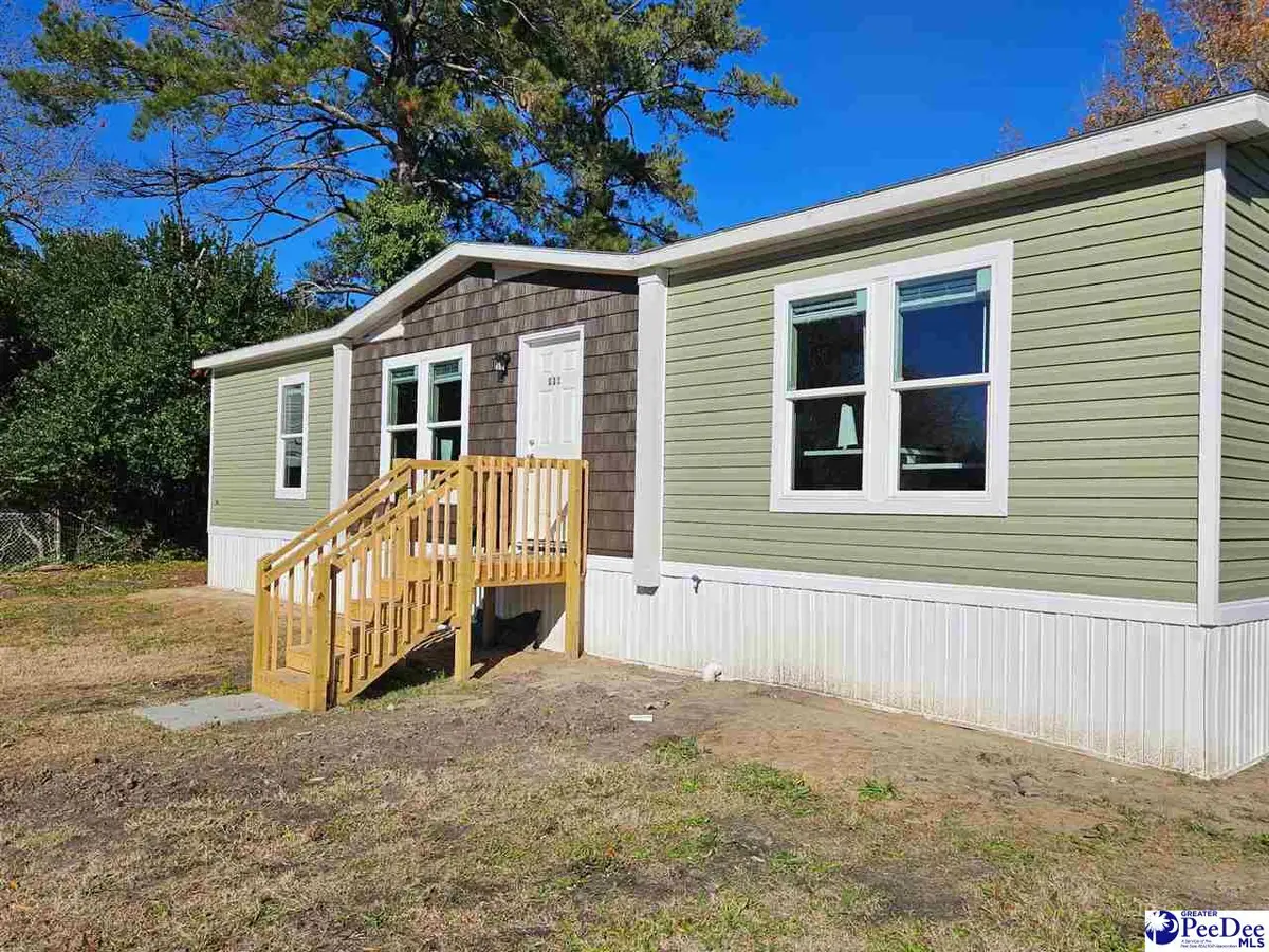 111 N Pinckney St, Timmonsville, SC 29161 - Image #1