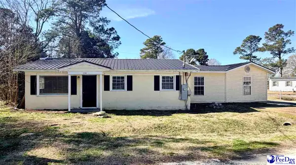 2905 Oakwood Court, Dillon, SC 29536